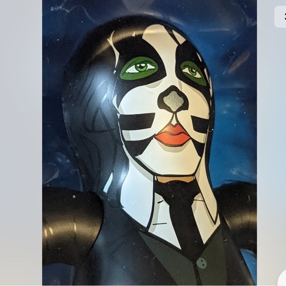 KiISS Bow ups The Catman - Picture 4 of 7